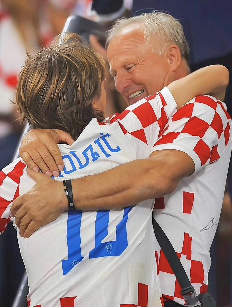 四强战队齐聚武汉，谁能斩获首届武神坛巅峰赛冠军？