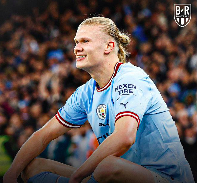 自3年前的利物浦以来，首次有球队单场英超两球均来自乌龙球