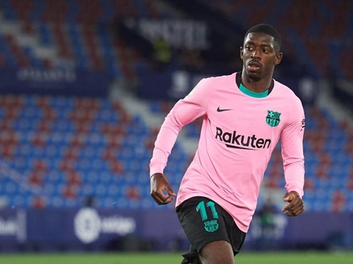 [NBA]詹姆斯突破妙传 海斯空接暴扣得手