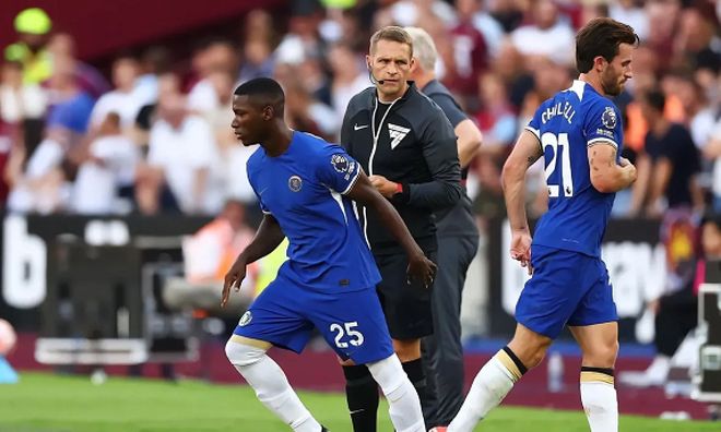 库里个人得分超越加内特，勇士客场逆转篮网获胜