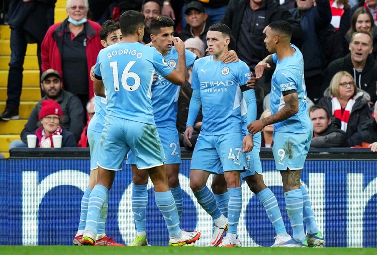 曼晚：曼联伤员仅剩德利赫特，姆伯莫、阿马德将赶上曼市德比